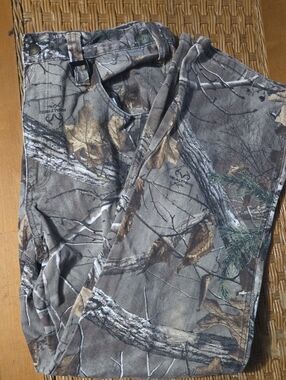 Realtree Camouflage Pants in Brown and Green Tones